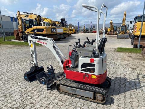Takeuchi TB210R / 2020 / 640 üzemóra / Lízing 20%-tól