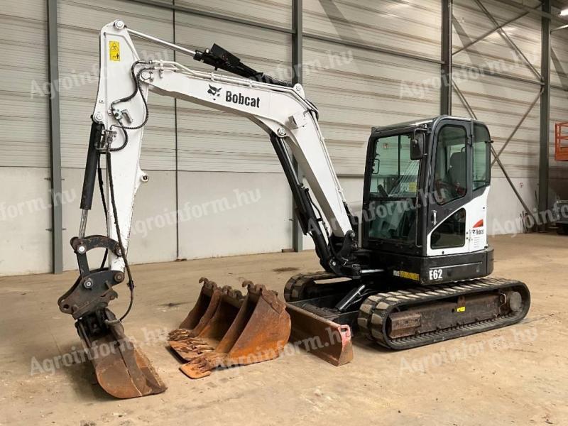Bobcat E 62 / 2014 / 11 575 h üzemóra / Lízing 20%-tól