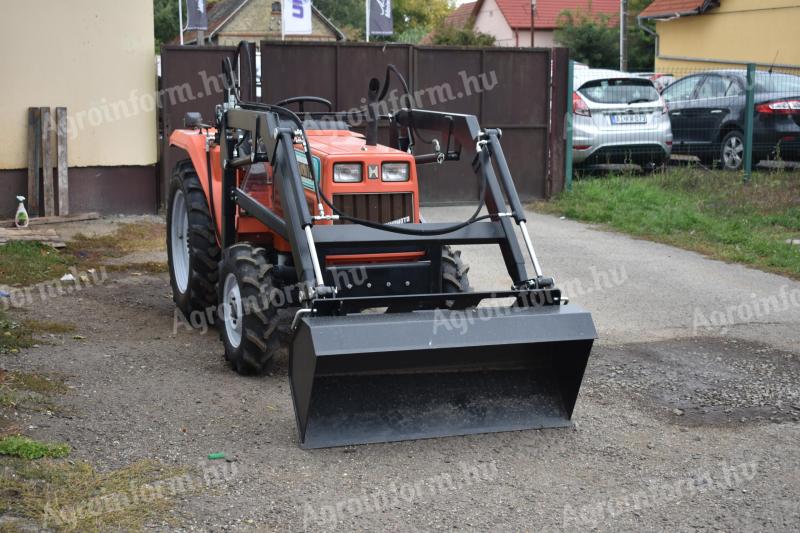 Hinomoto N239 homlokrakodóval japán kistraktor,  25 le,  4WD