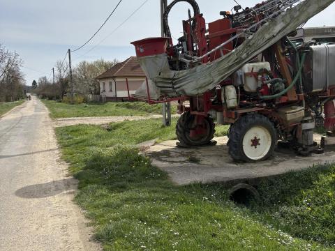 Önjáró permetező eladó