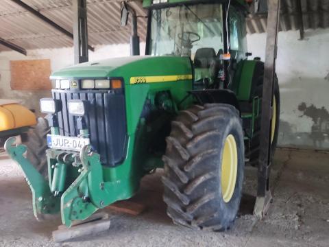 Eladó John Deere 8300
