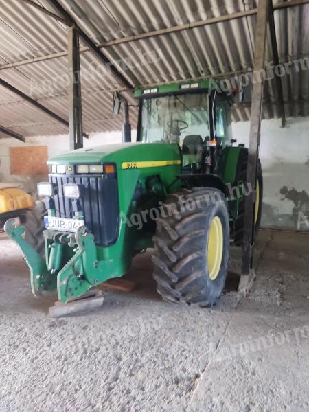 Eladó John Deere 8300