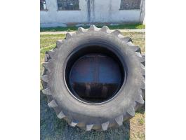 Eladó gumik 18,4 R34