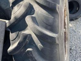 520/70R24 Alliance használt traktorgumi + Rába felni