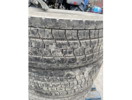 265/70R19.5 használt teherautó gumi