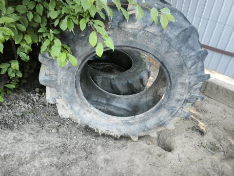 16.9 R 28 Michelin gumi