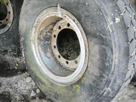 365/80R20 gumi10 lyukas felnivel