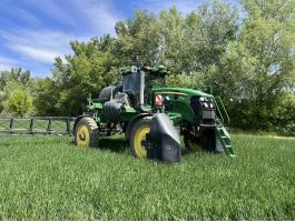 John Deere 4730 önjáró hidas permetező