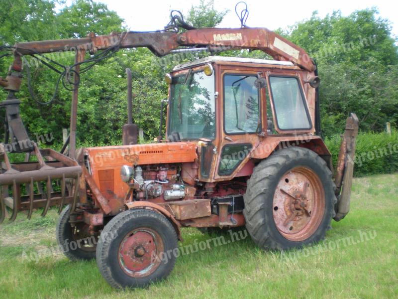 MTZ-80 KCR 4010-es daruval szerelve