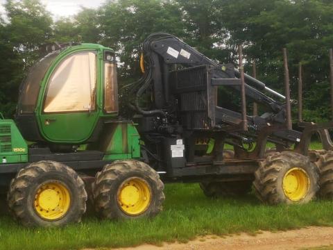 John Deere 1510 forwarder