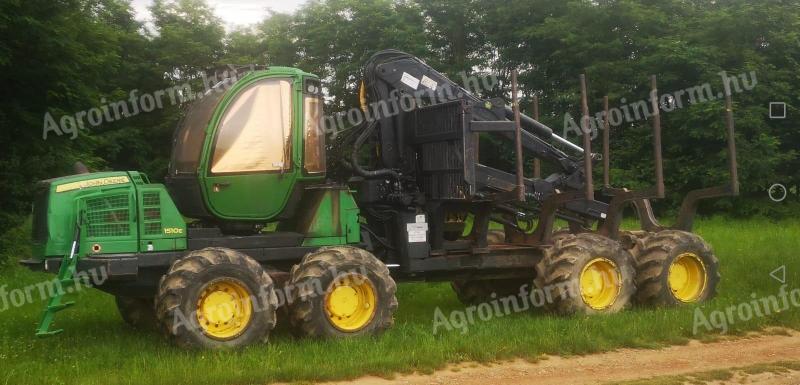 John Deere 1510 forwarder
