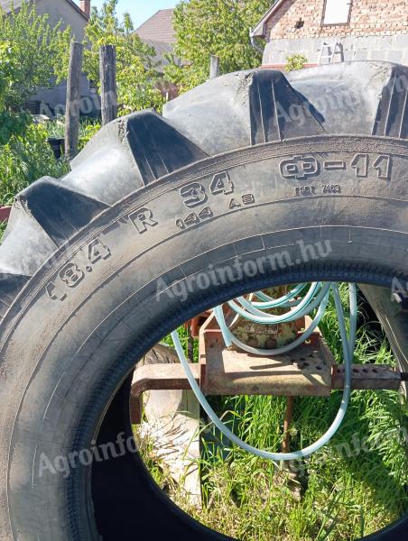 Mtz 820 hátsó gumi párba eladó