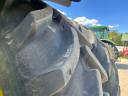John Deere 8200