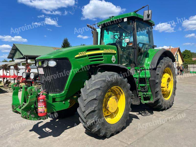 John Deere 7720