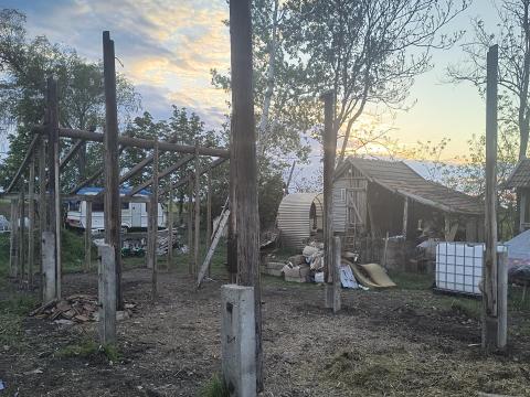 Villanyoszlop eladó