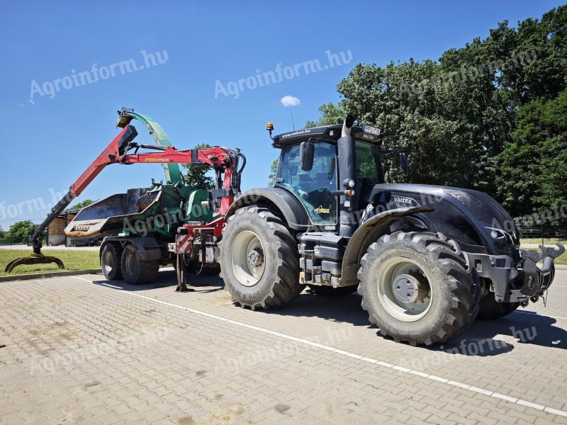 Eladó Valtra S394 traktor és JENZ HEM583Z vontatott aprítógép szerelvényben