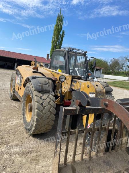 Teleszkópos Caterpillar rakodógép