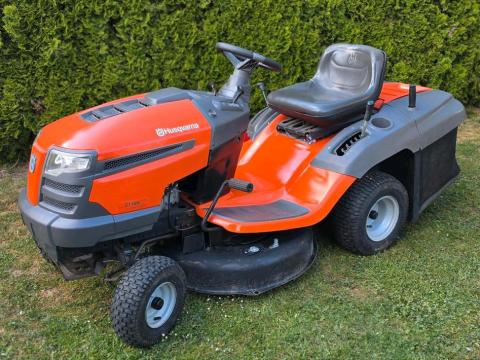 Husqvarna CT126 fűnyíró traktor