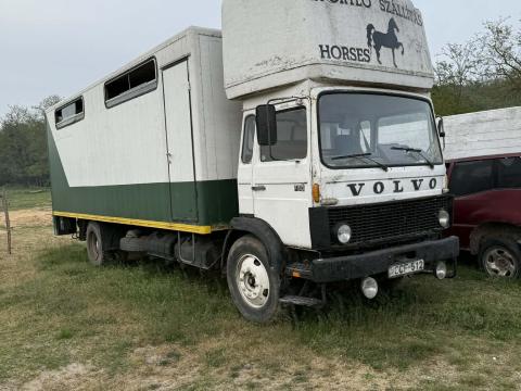 Eladó Volvo lószállító