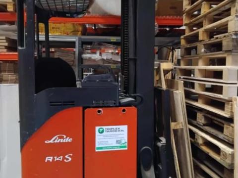 Eladó Linde R14 elektromos tolóoszlopos targonca, jó állapotban