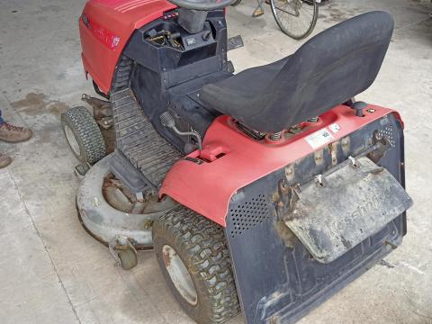 Honda Traktor Hydrostatic 2218 --- 425,8 üzemora --- szuper akció