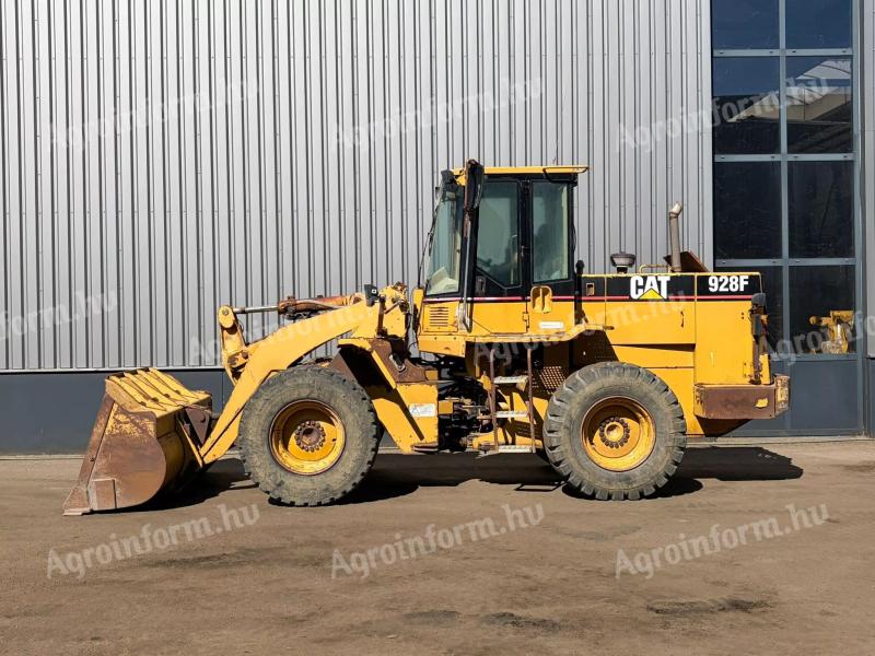 Caterpillar 928F / 1995 / 23616 üzemóra / Lízing 20%-tól