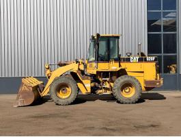 Caterpillar 928F / 1995 / 23616 üzemóra / Lízing 20%-tól