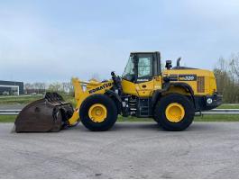 Komatsu WA320-8E0 / 2020 / 10424 üzemóra / Lízing 20%-tól