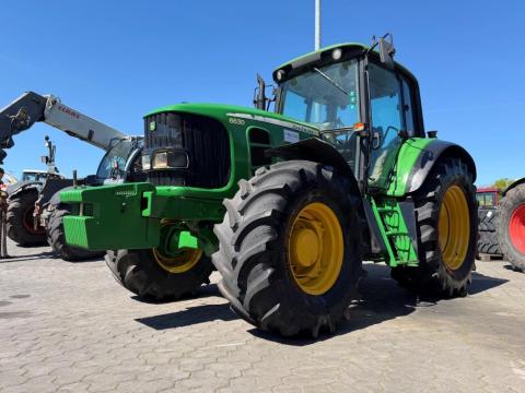 John Deere 6630