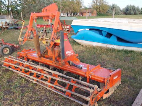 Eladó forgóborona Howard 300