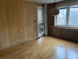 Keszthelyen 2. emeleti,  2 szobás,  61 m2-es lakás eladó