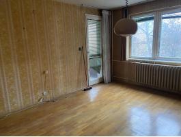 Keszthelyen 2. emeleti,  2 szobás,  61 m2-es lakás eladó