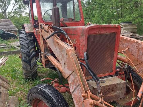 Eladó 50-es mtz traktor félkész homlokrakodóval