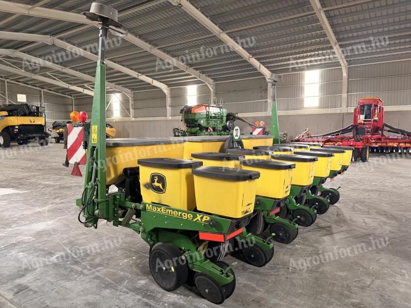 John Deere MaxEmerge 1750 szemenkénti vetőgép
