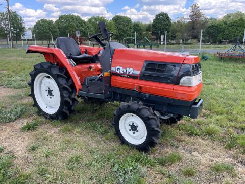 Kubota 19LE manual 437 Üzemóra Jó Gumik japán kistraktor traktor Ingyenes Szállítás Leszervizelve