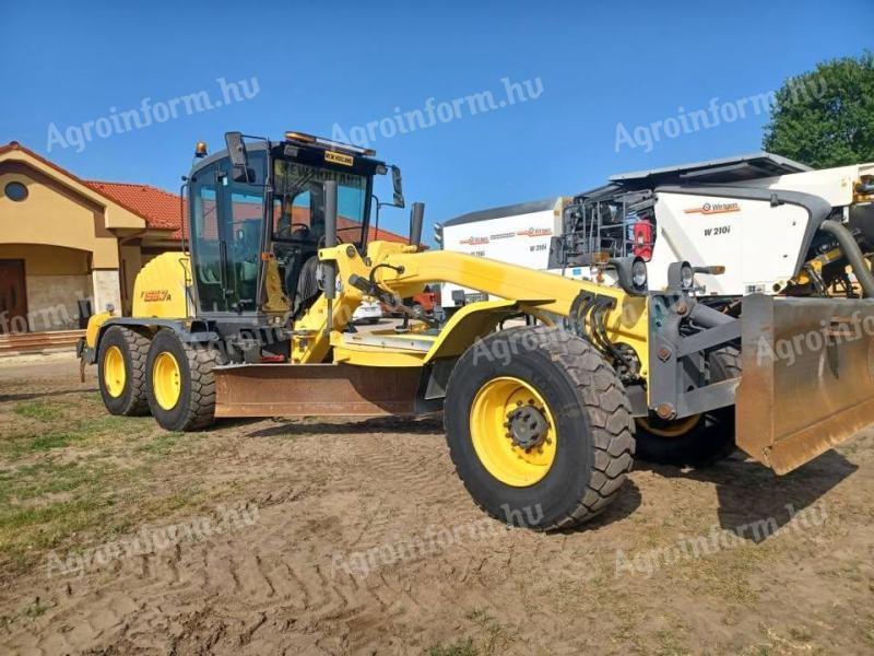 New Holland F 156.7 A típusú gréder