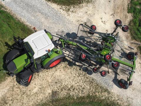 Fendt Former 8055 PRO két rotoros közép rendképző