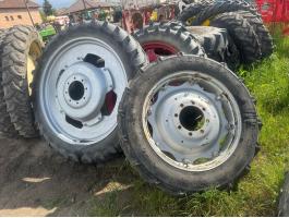 ÁPOLÓKERÉK,  MŰVELŐKERÉK GARNITÚRA JOHN DEERE,  NEW HOLLAND,  FERGUSON,  FIAT stb. TRAKTORRA 300/95R46 és 270/95r32,,, 12.4-46 és 11.2-32 méretben eladó