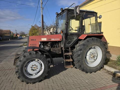 MTZ Belarus 892.2 traktor