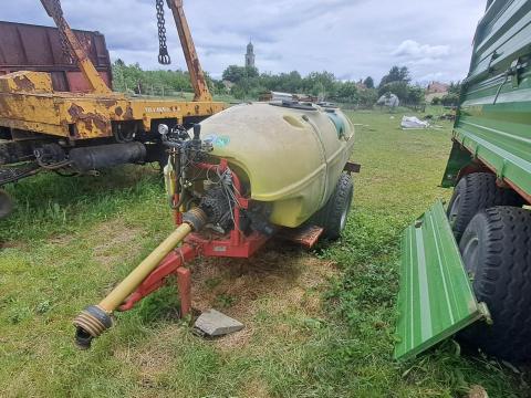 Kertitox bora 1500 ültetvény permetező Kertitox bora 1500 ültetvény permetező