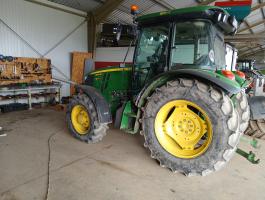 John Deere 5100