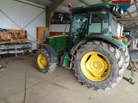 John Deere 5100 John Deere 5100