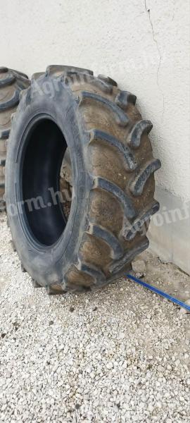 Traktor gumik eladók