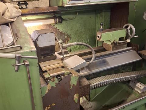 Eladó CNC esztergapad EEN 320/75 Hunor 721 vezérléssel