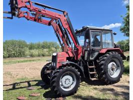Mtz 820.2 traktor homlokrakodóval