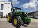 John Deere 6215R