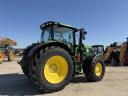 John Deere 6215R