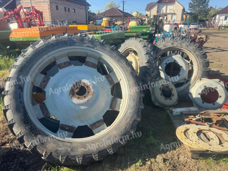 ÁPOLÓKERÉK,  MŰVELŐKERÉK garnitúra LANDINI,  FERGUSON,  JOHN DEERE,  NEW HOLLAND,  CASE stb. 270/95R48 és 270/95R32 méretű gumikkal, , ,  . 11.2-48, 11.2-32