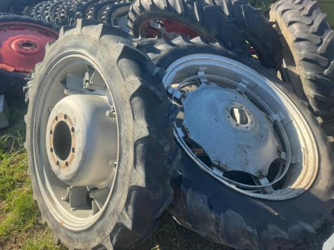 ÁPOLÓKERÉK, MŰVELŐKERÉK garnitúra FERGUSON, CLAAS, FENDT, JOHN DEERE stb. 300/95R46 és 270/95R32 vagy 230/95R36,,,,, 12.4-46, 9.5-36 vagy 11.2-32 ÁPOLÓKERÉK, MŰVELŐKERÉK garnitúra FERGUSON, CLAAS, FENDT, JOHN DEERE stb. 300/95R46 és 270/95R32 vagy 230/95R36,,,,, 12.4-46, 9.5-36 vagy 11.2-32