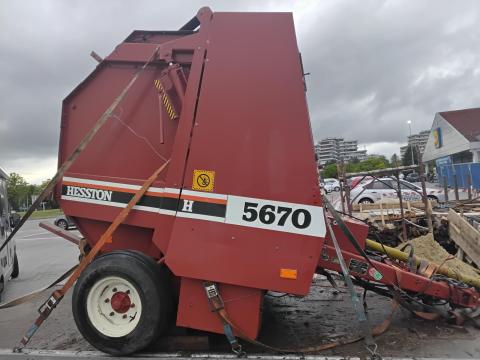 Fiatagri hesston madzag kötésű körbálázó